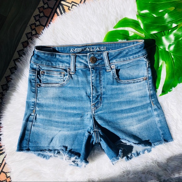 Women’s American Eagle outfitters shorts - Picture 3 of 6